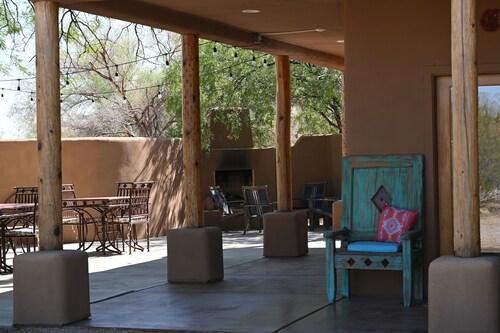 Adorable Casita with private entry and porch. Enjoy the Sonoran Desert Serenity.