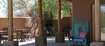 Adorable Casita with private entry and porch. Enjoy the Sonoran Desert Serenity.