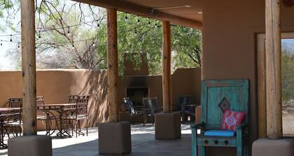 Adorable Casita with private entry and porch. Enjoy the Sonoran Desert Serenity.