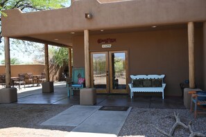 Terrace/patio - Adorable Casita with private entry and porch. Enjoy the Sonoran Desert Serenity. (Casa Grande)