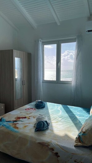 2 bedrooms, iron/ironing board, travel cot, free WiFi