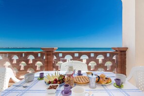 Outdoor dining - Residence Bellavista - App5 PP Fronte Mare (Torre Lapillo)