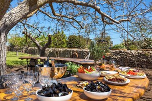 Outdoor dining - Masseria Marchese by Perle di Puglia (Montesano)