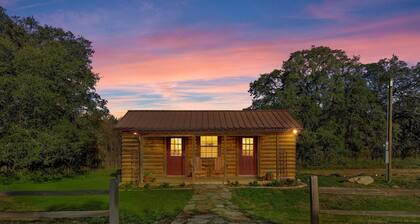 Secluded Cabin 10 Minutes to Waco