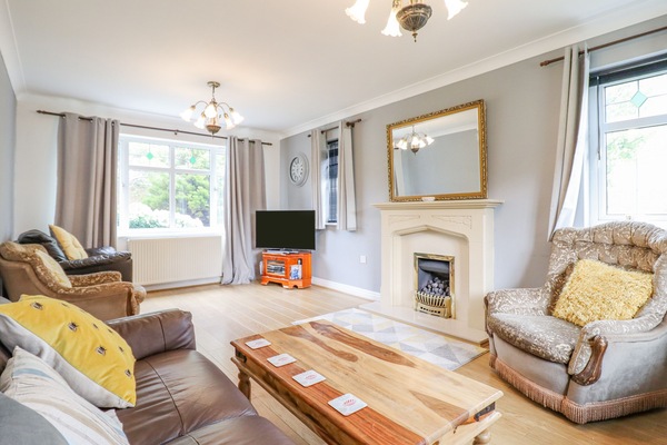 Cottage | Interior