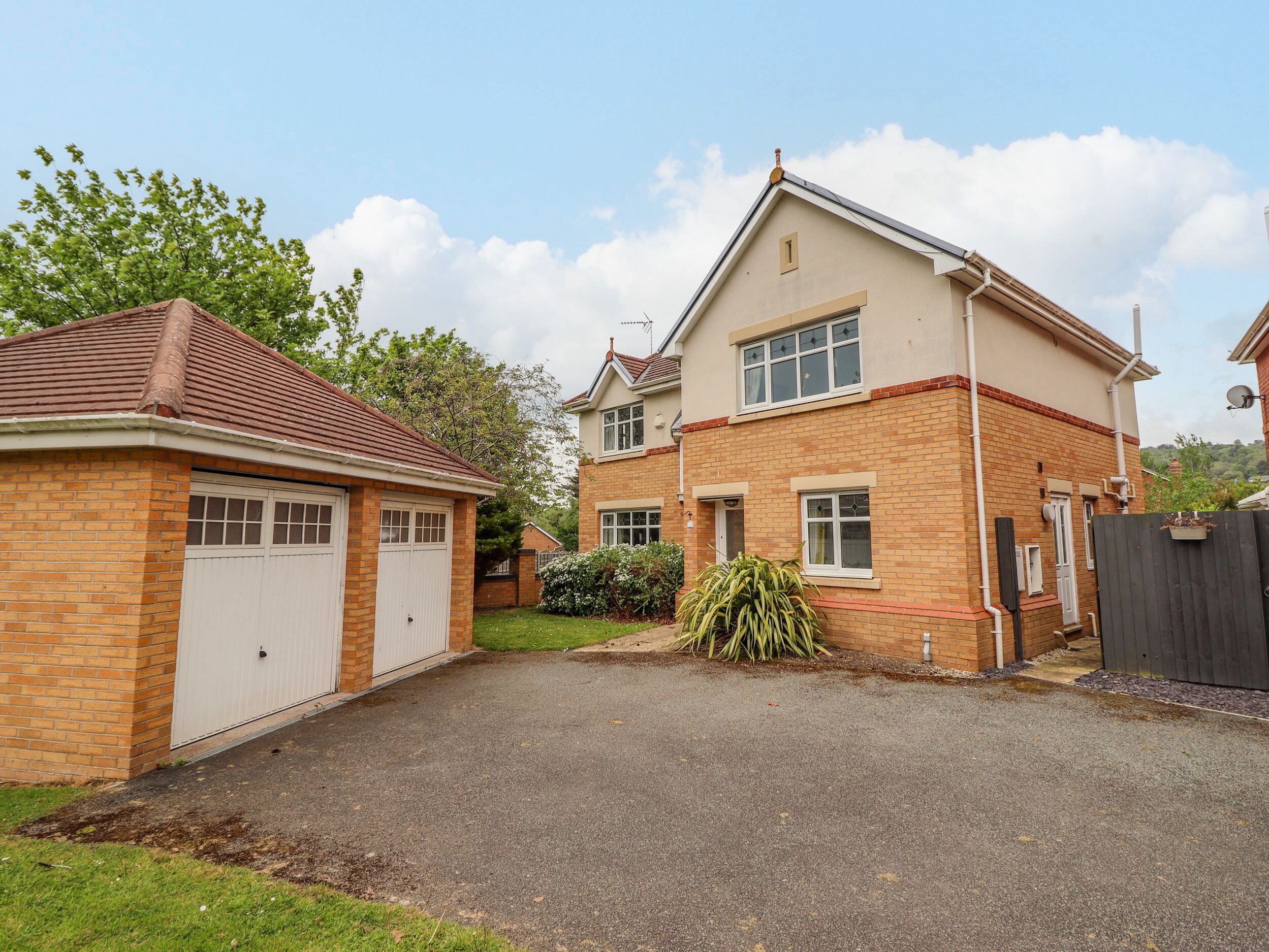 Cottage | Front of property