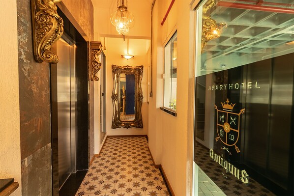 Reception - Antiquus ApartHotel (Guaramiranga)