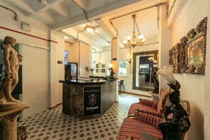 Reception - Antiquus ApartHotel (Guaramiranga)