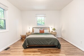 3 Schlafzimmer, Schreibtisch, kostenloses WLAN, Bettwäsche