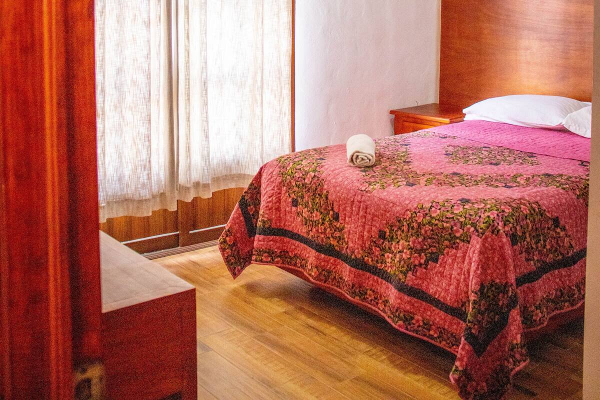 Laptop workspace, free WiFi, bed sheets