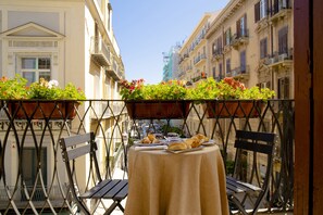 In-room dining - Ballarò Hotel (Palermo)