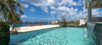 Vessup View · 5BR -Walk to the beach! Close to the Ritz Carlton!