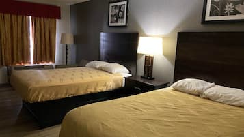 Basic Room, 1 Bedroom, Non Smoking | 1 bedroom, pillowtop beds, desk, laptop workspace