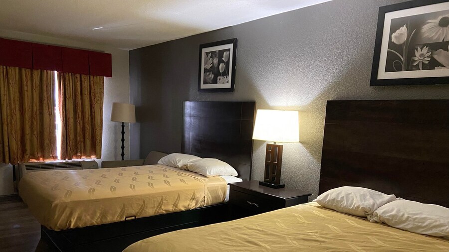 Speedway Inn & Suites