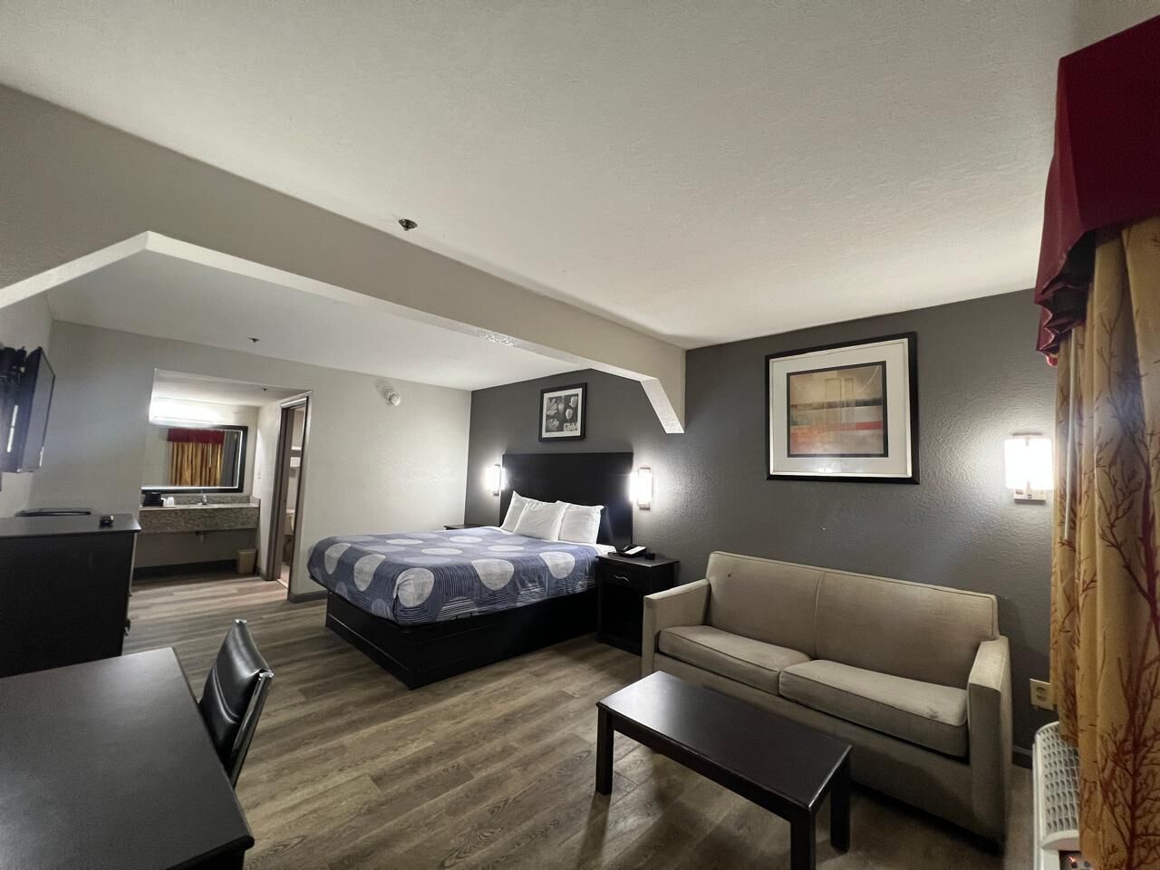 Pillowtop beds, desk, laptop workspace, iron/ironing board