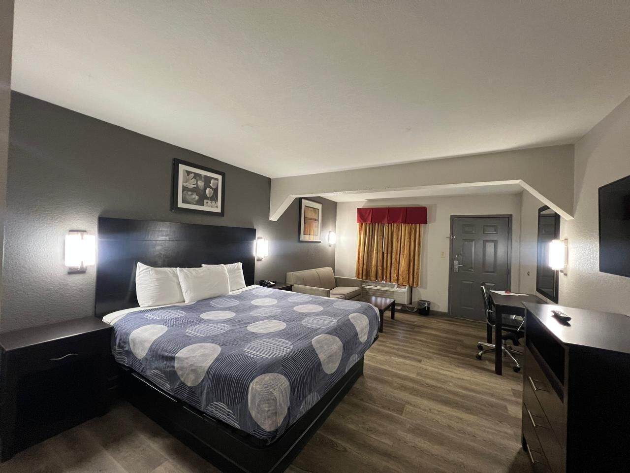 Pillowtop beds, desk, laptop workspace, iron/ironing board