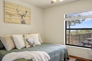 3 Schlafzimmer, Reisekinderbett, kostenloses WLAN, Bettwäsche