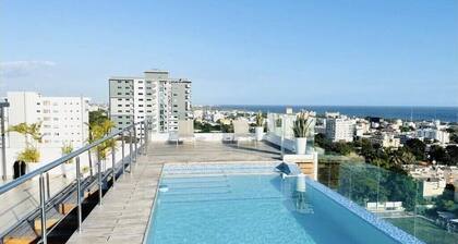 Oceanview 1BR âą 2BA âą14th Floor ~ Balcony, ACs,Wifi,Pool,Gym and Social Area