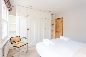 1 bedroom, internet, bed sheets - Charming & Peaceful 1BD Home in Camden Town (London)