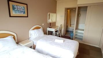 Room, 1 Bedroom | 1 bedroom, desk, bed sheets