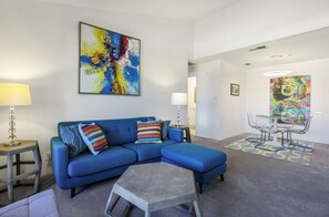 Smart TV, DVD player