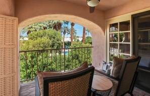 Terrace/patio - Chic Downtown Bungalow - A Ryson Property (Palm Springs)