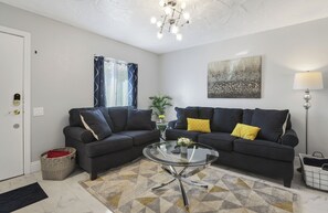 TV - Simple Elegance - A Ryson Property (Indio)