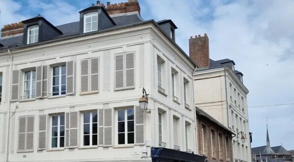Exterior - Hypolite 3 | Beautiful Apartment | 80 meters from the Port of Honfleur | 4 (Honfleur)