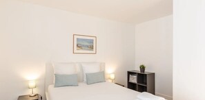 2 bedrooms, travel cot, WiFi, bed sheets - Hypolite 3 | Beautiful Apartment | 80 meters from the Port of Honfleur | 4 (Honfleur)