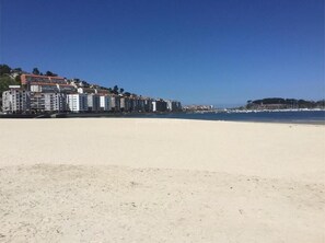 Beach - House in Baiona next to ladeira beach and Santa Marta. (Baiona)