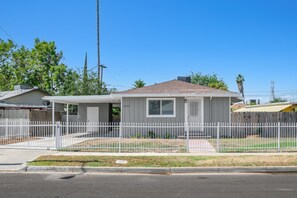 Exterior - 3B/2Bth, Upgraded w Everything New, EasyA to US99 (Fresno)