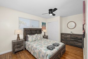 3 sovrum, strykjärn/strykbräda, gratis wi-fi och sängkläder