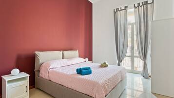 2 chambres, fer et planche Ă repasser, Wi-Fi gratuit, draps fournis