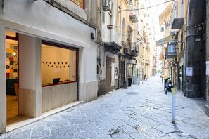 Exterior - Via S. Liborio 79 - 6° Piano (Napoli)