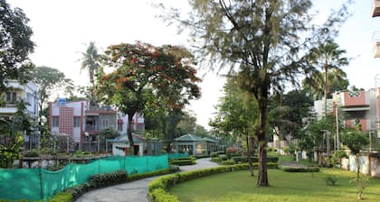 A well planned area free from noises , pollution.