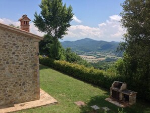 Property grounds - Privacy & Panoramic Pool (Niccone)