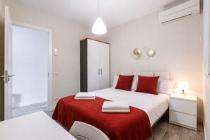3 chambres, fer et planche à repasser, Wi-Fi (supplément)