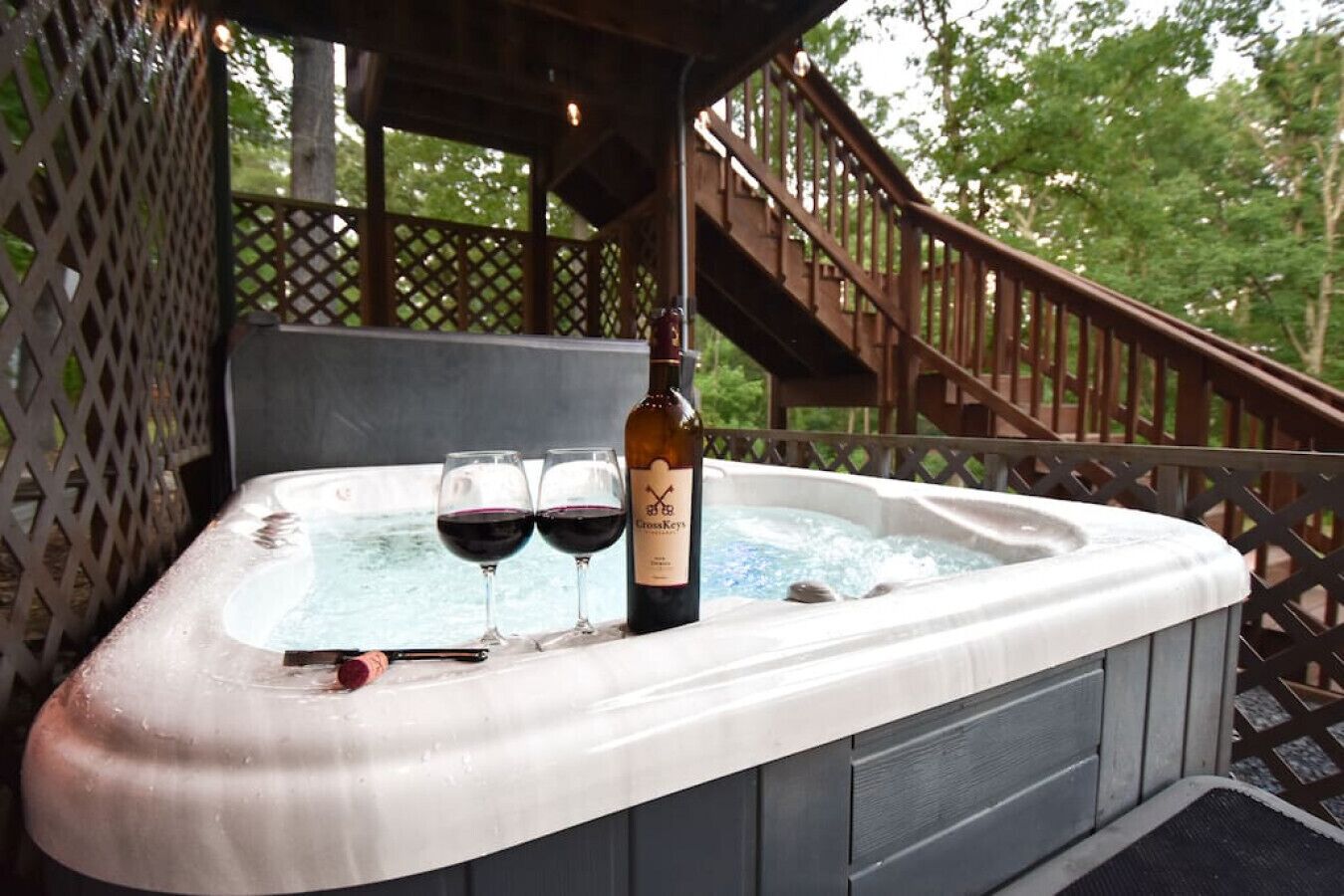 Outdoor spa tub