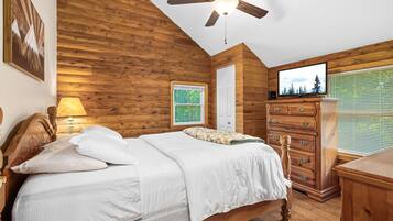 4 bedrooms, iron/ironing board, travel crib, free WiFi