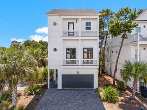 House, 4 Bedrooms, Pets allowed | Terrace/patio