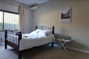 2 bedrooms, desk, iron/ironing board, free WiFi