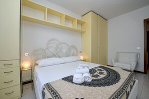 1 makuuhuone, silitysrauta/-lauta, ilmainen Wi-Fi, vuodevaatteet