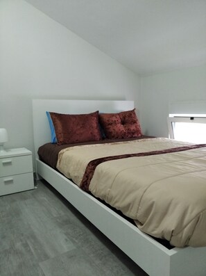 2 bedrooms, WiFi, bed sheets