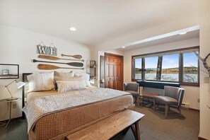 3 bedrooms, desk, iron/ironing board, free WiFi - Waterfront, Whitefish Lake Cabin, Newly Updated! (Whitefish)