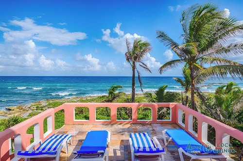 Casa Luna classic ocean front home with 4 bedrooms in the heart of Akumal