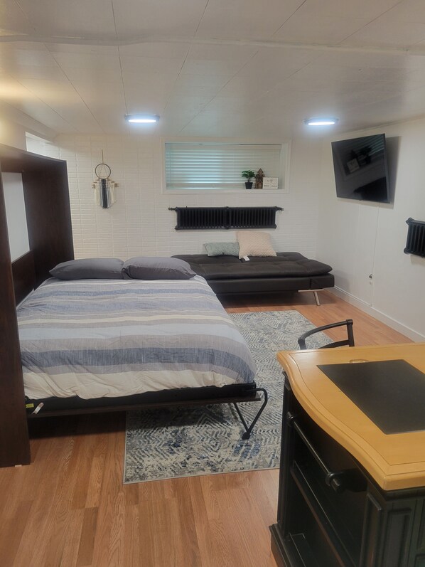 1 bedroom, in-room safe, iron/ironing board, travel cot