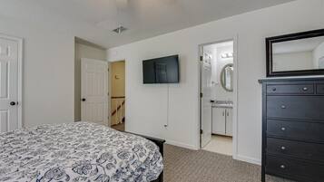 2 chambres, bureau, fer et planche à repasser, Wi-Fi gratuit