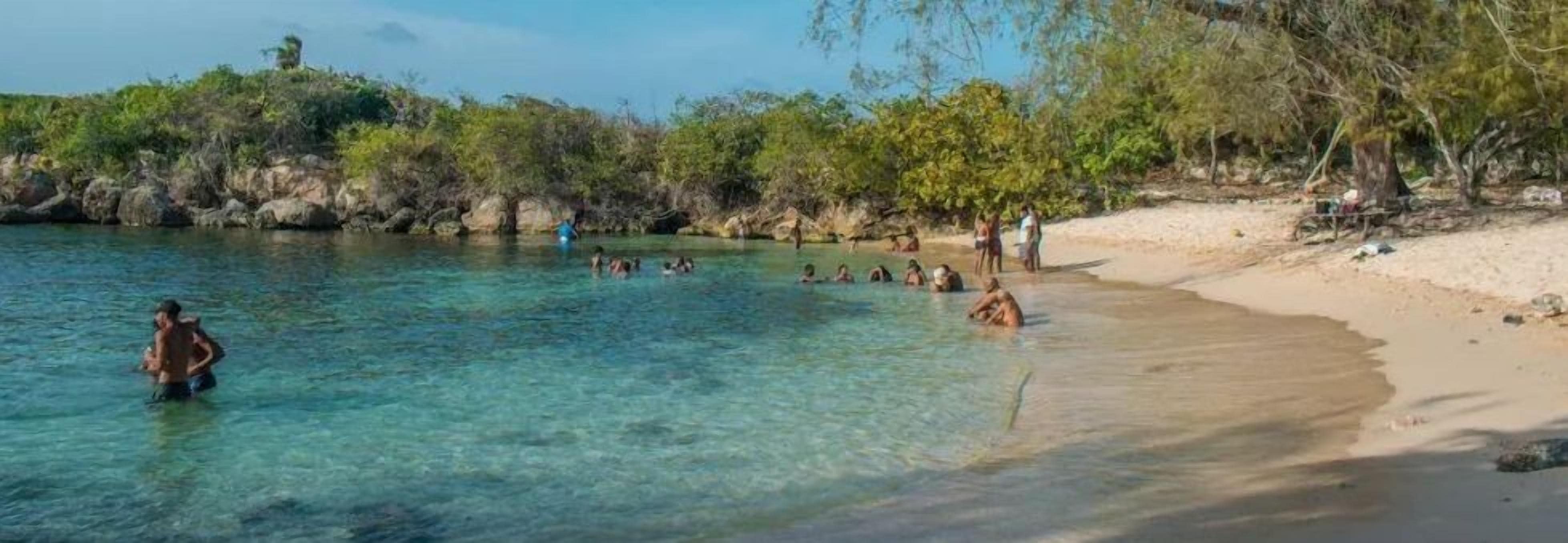 Beach nearby, beach towels
