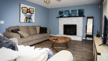 Smart-tv och eldstad