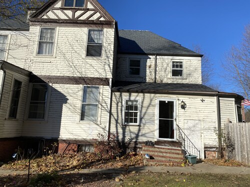 Lodging Near Public Transportation